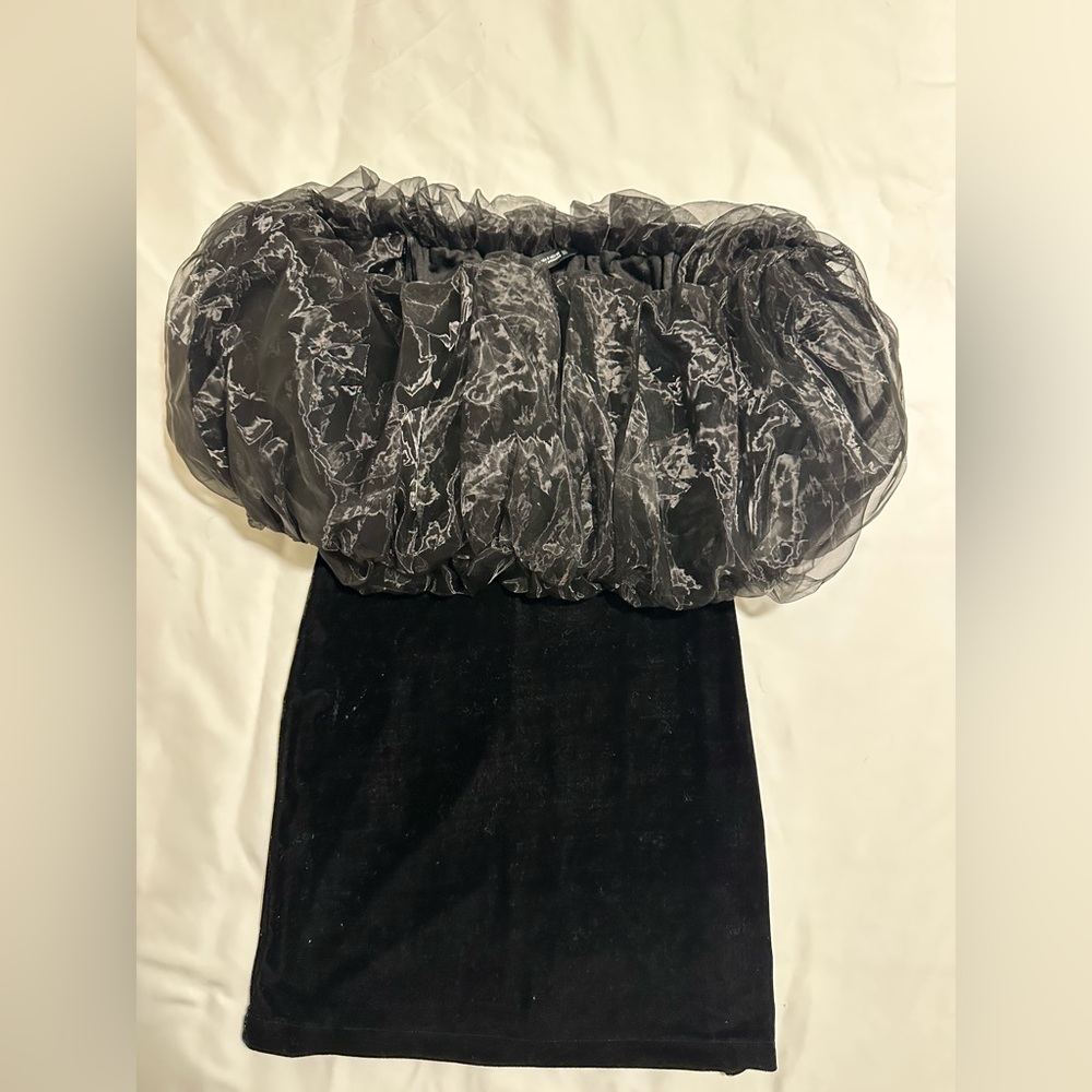 Zara Black Ruffled Top